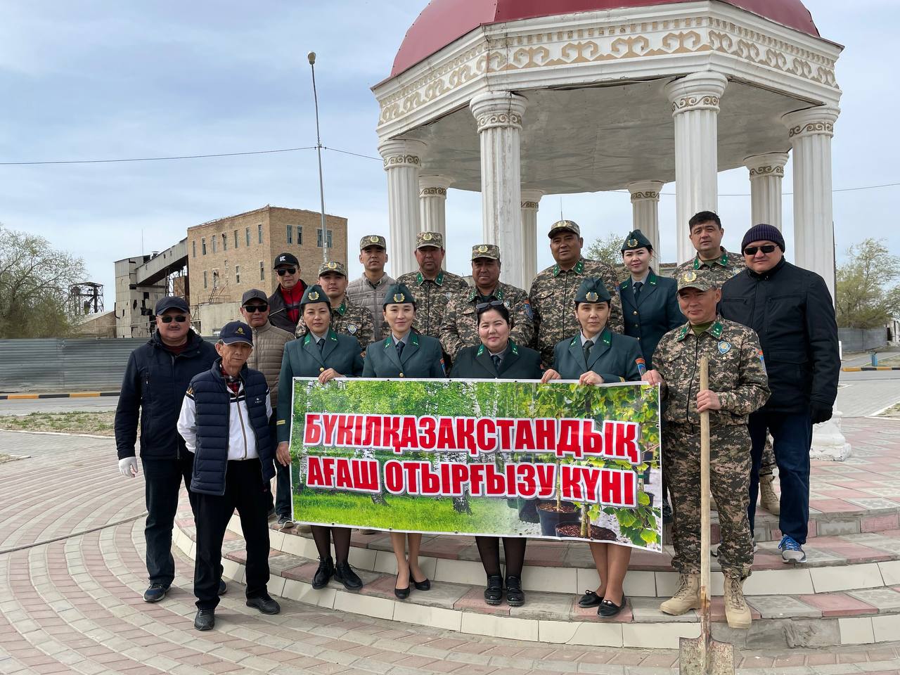 Барсакелместіктер халық қалаулыларымен көркейту - көгалдандыру жұмыстарын жүргізді