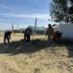 Сотрудники Барсакельмесского государственного природного заповедника проводят субботник в рамках акции” Таза Казахстан"