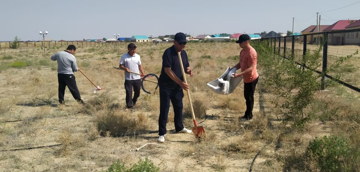Сотрудники заповедника провели субботник