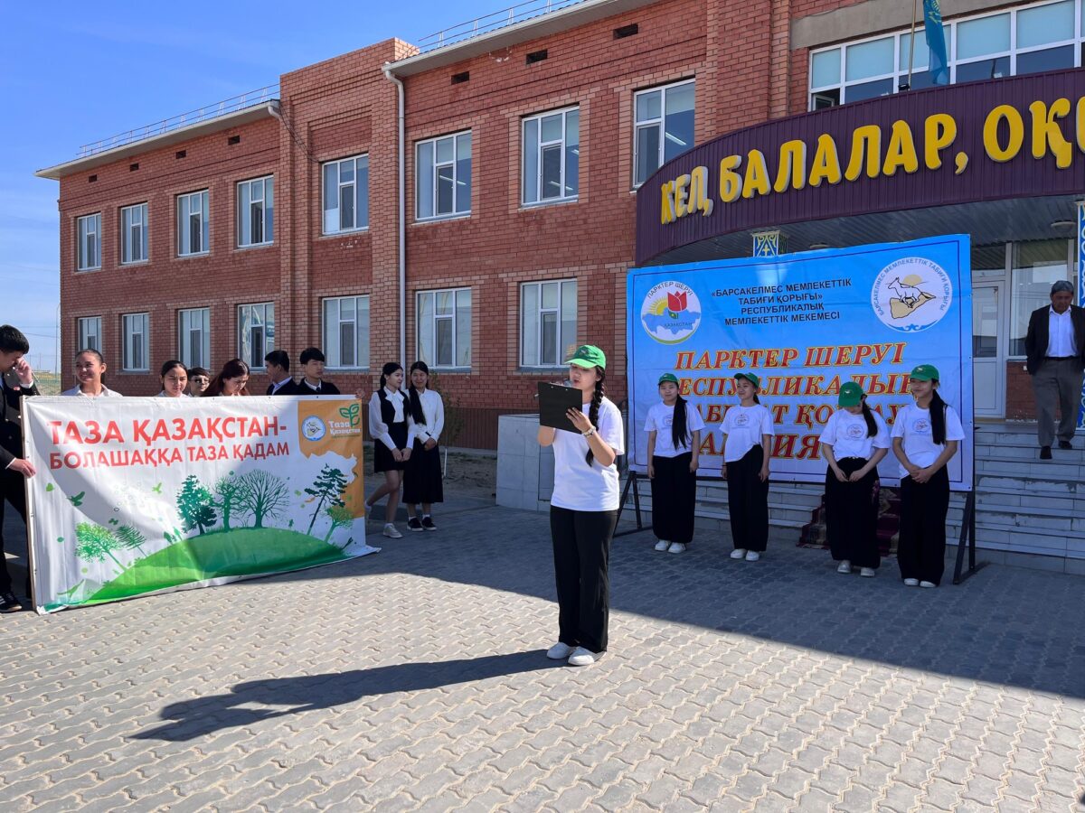 Бүкілқазақстандық ағаш отырғызу күніне орай Арал ауданында көгалдандыру жұмыстары жүргізілді