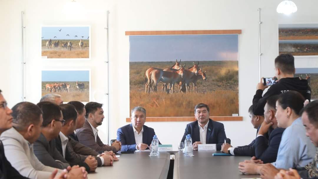 Аэс салуды қолдау жөніндегі облыстық халықтық штаб мүшелері барсакелмес қорығының ұжымымен және партия мүшелерімен кездесті
