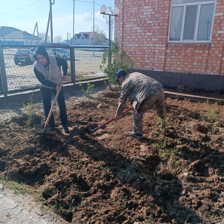 В рамках экологической программы «Таза Қазақстан» был организован субботник