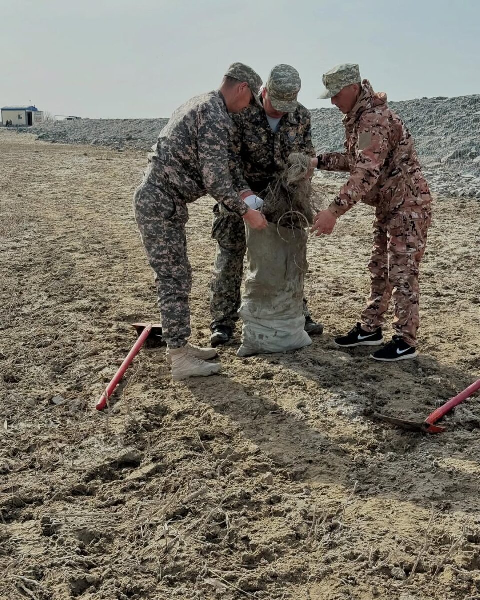 Республикалық “Тазаlike” іс шарасының жол картасы және «Парктер шеруі - 2025» табиғат қорғау акциясы аясында “Таза жағалау” экологиялық іс - шарасы өткізілді