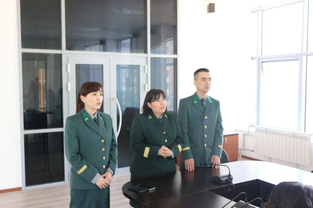 ВСТРЕЧА СО СТУДЕНТАМИ В ОБЛАСТНОМ МОЛОДЕЖНОМ РЕСУРСНОМ ЦЕНТРЕ