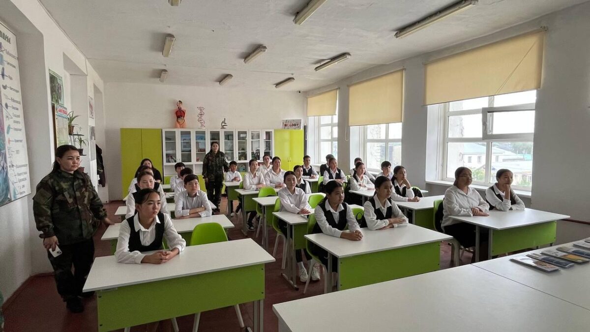 Проведены совместные экологические занятия с Иргиз - Тургайским государственным природным резерватом.