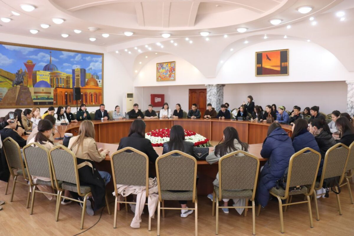 ҚОРҚЫТ - АТА АТЫНДАҒЫ ҚМУ СТУДЕНТТЕРІМЕН КЕЗДЕСУ