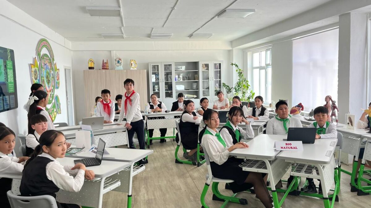 «Bio-кросс квест»: среди 7-х классов прошёл конкурс «Юные экологи»