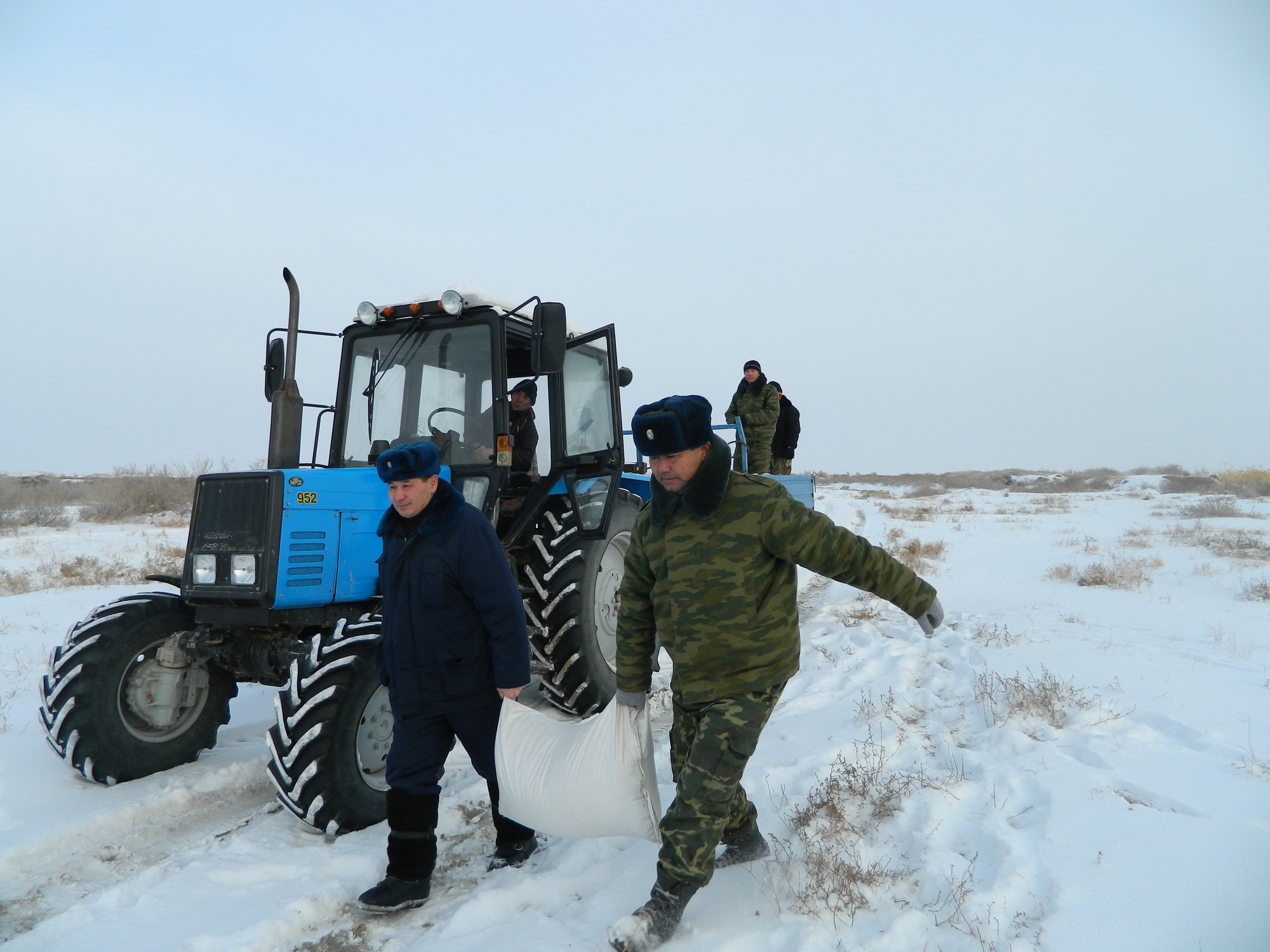 Арал өңірінің климаты қатал екені мәлім, жазы – аптап ыстық, қысы – желді аяз. Осы орайда, мекеме дирекциясымен қорық аумағында биотехникалық іс-шаралар
